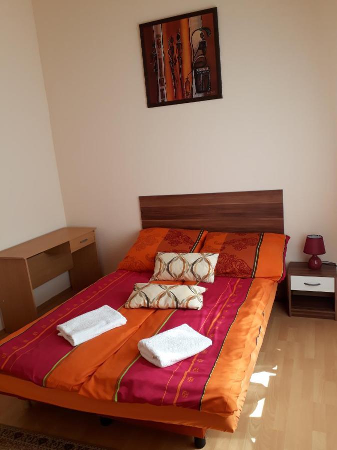 דברצן Piac Utcai Apartman מראה חיצוני תמונה