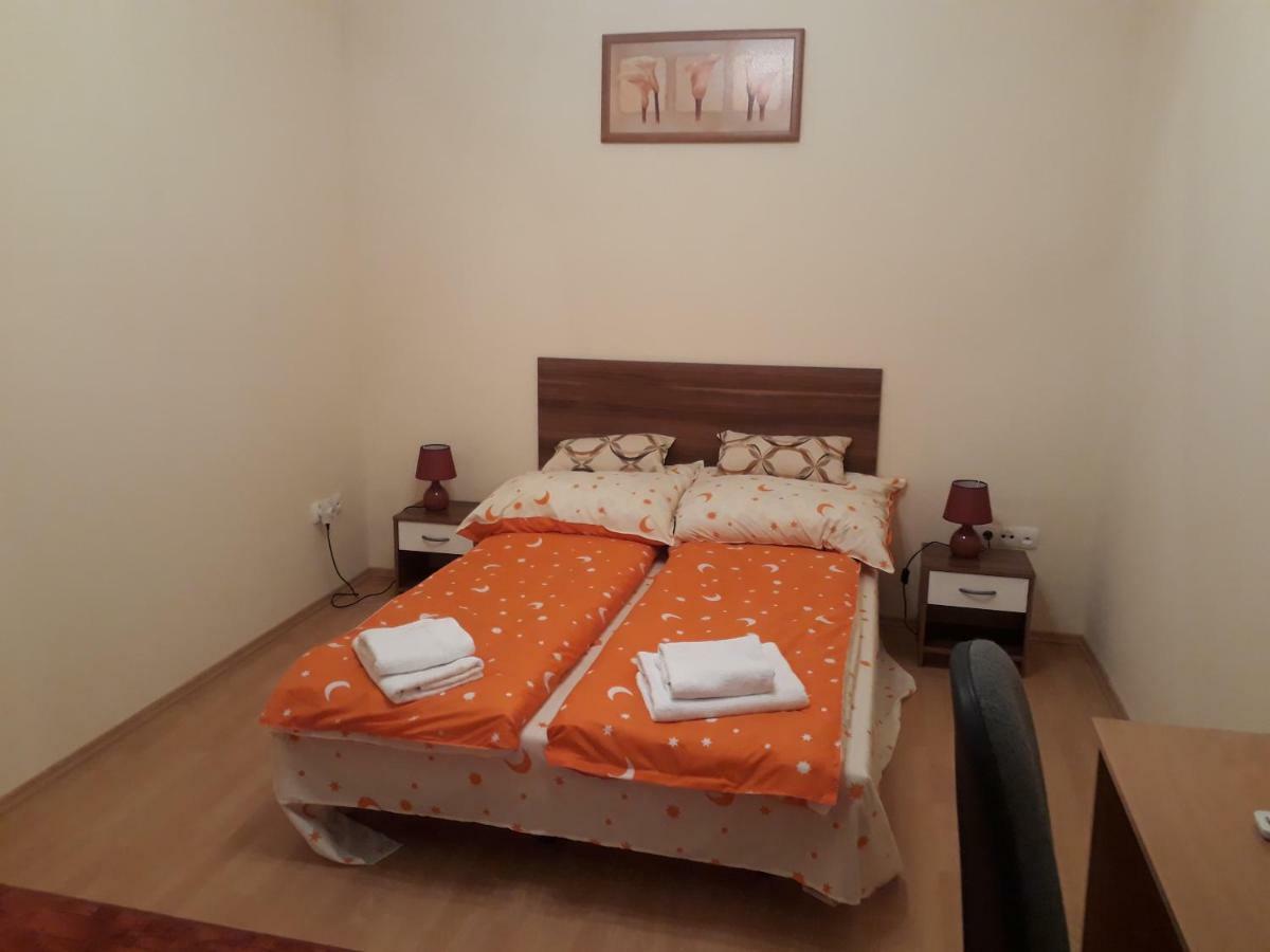 דברצן Piac Utcai Apartman מראה חיצוני תמונה