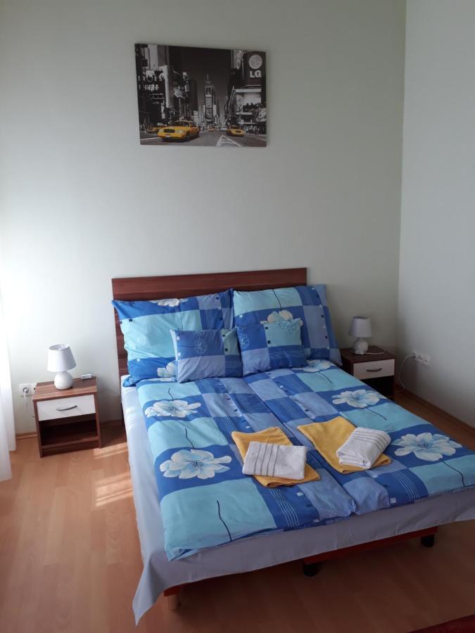 דברצן Piac Utcai Apartman מראה חיצוני תמונה