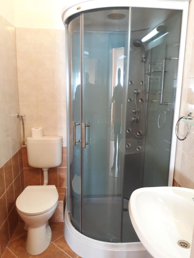 דברצן Piac Utcai Apartman מראה חיצוני תמונה